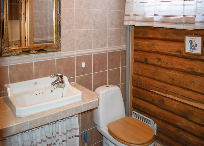Holiday home 3 Bedroom Beautiful In Gjesasen *