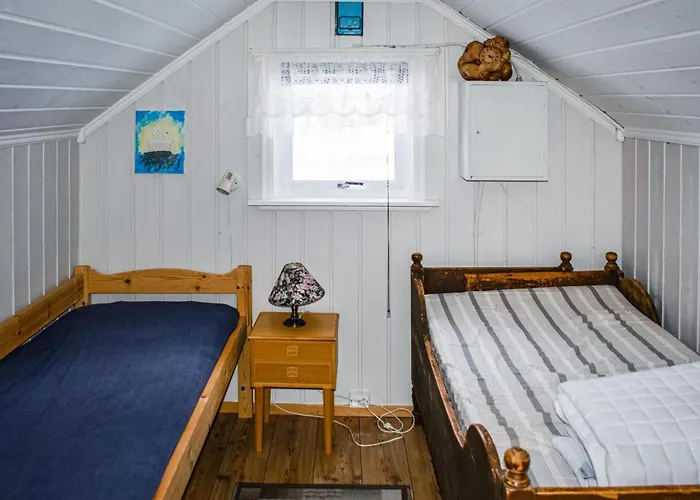 3 Bedroom Beautiful In Gjesasen