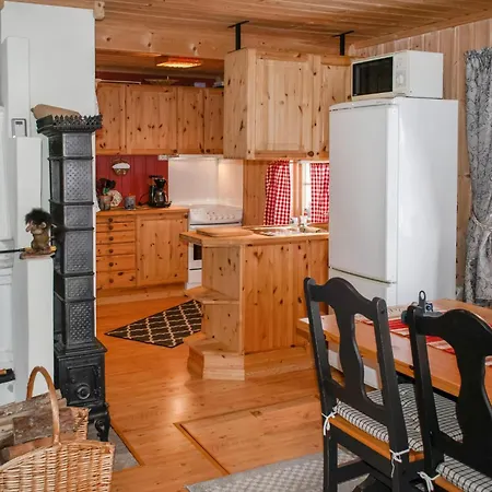 3 Bedroom Beautiful In Gjesasen Holiday home